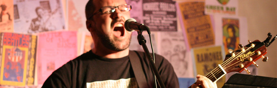 Das Binky rocks the Acoustic Metal basement scene