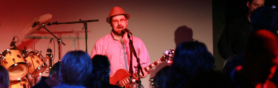 Das Binky Rocking out live in Cedar Rapids, IA